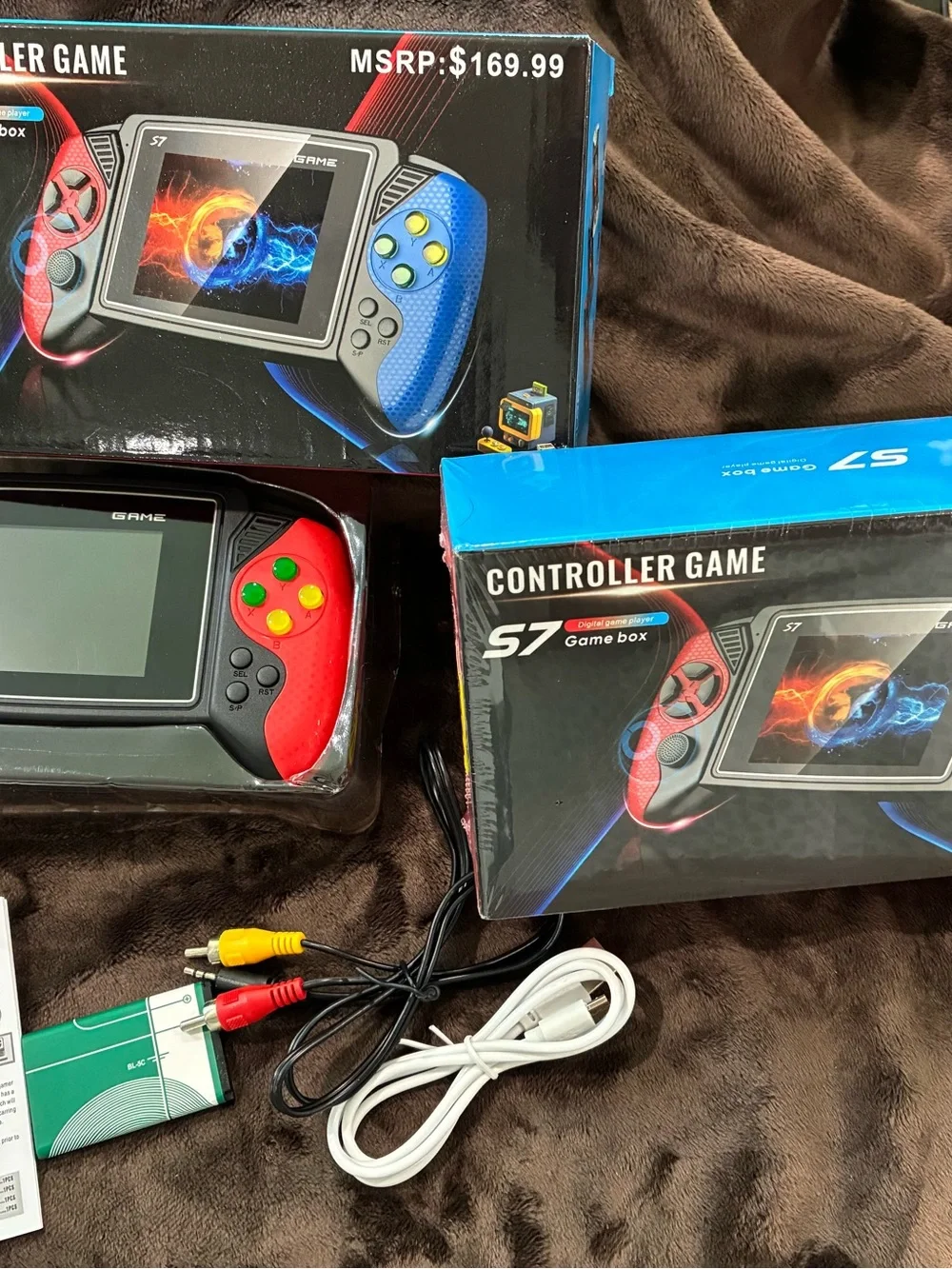 S7 Digital Game Player - Handheld Game Console